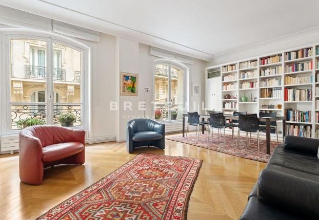 Appartement 5 pièces 148 m² · à Porte Dauphine, Paris 16ème · 148 m² · 1 885 000 €