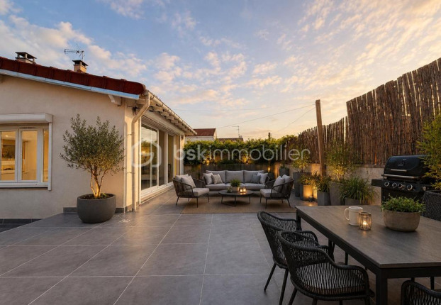 Maison 6 pièces 210 m² · à Suresnes · 210 m² · 995 000 €