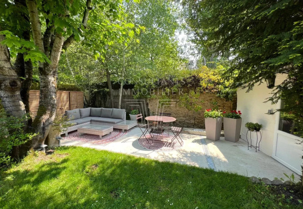 Maison 6 pièces 177 m² · à Montfort-l'Amaury · 177 m² · 892 500 €