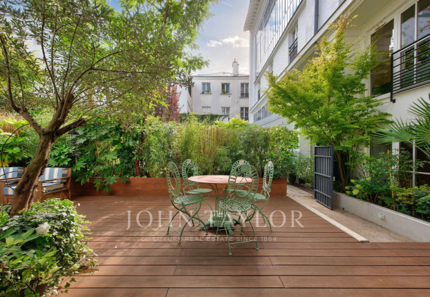 Maison 5 pièces 158 m² · à Montmartre, Paris 18ème · 158,1 m² · 2 990 000 €