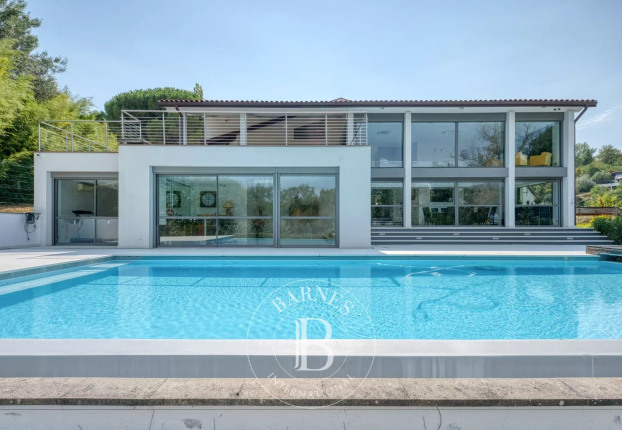 Maison 13 pièces 394 m² · à Vieille-Toulouse · 393,8 m² · 1 490 000 €