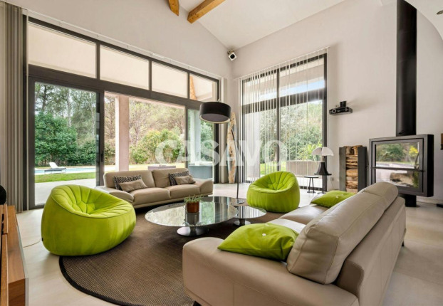 Maison 6 pièces 272 m² · à Auriol · 272 m² · 1 350 000 €