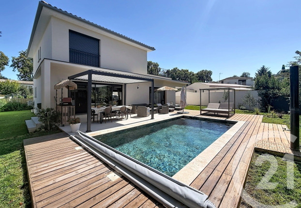 Maison 6 pièces 260 m² · à Fabrègues · 260 m² · 980 000 €
