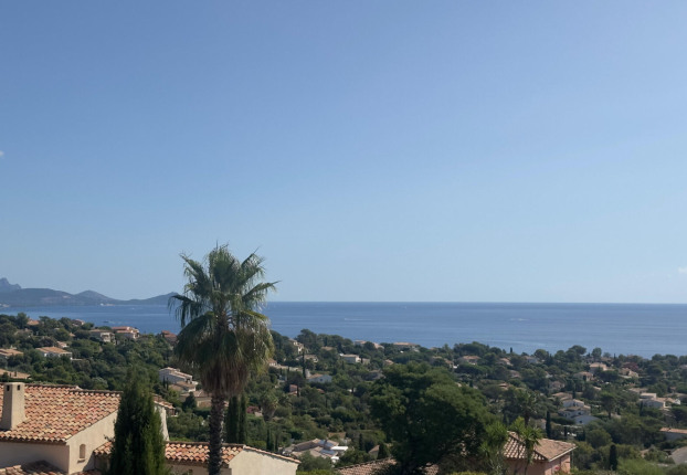 Maison 4 pièces 69 m² · à Roquebrune-sur-Argens · 69 m² · 749 000 €