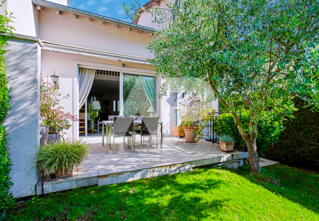 Maison 6 pièces 145 m² · à Chaville · 145 m² · 1 090 000 €