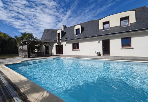 Maison 8 pièces 250 m² · à Quimper · 250 m² · 649 900 €