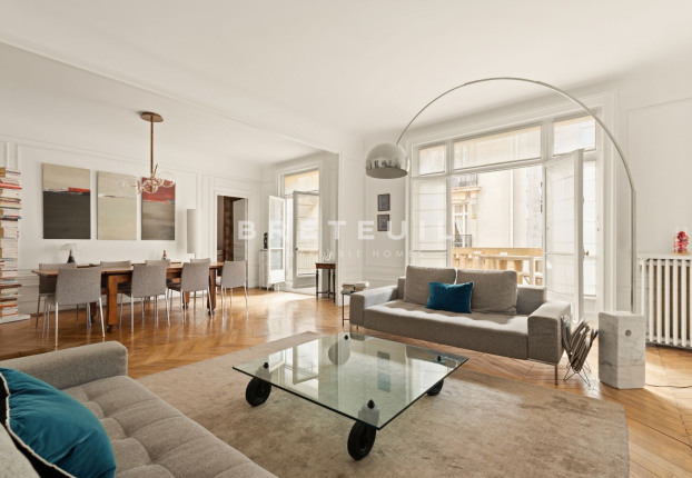 Appartement 5 pièces 157 m² · à Hoche-Friedland, Paris 8ème · 156,7 m² · 2 030 000 €