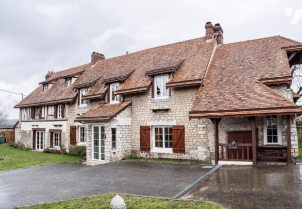 Maison 12 pièces 295 m² · à Les Damps · 295 m² · 596 000 €