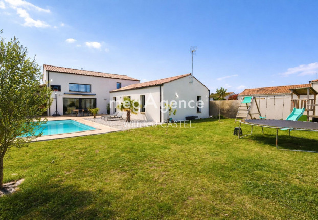 Maison 9 pièces 255 m² · à Les Sables-d'Olonne · 255 m² · 829 000 €