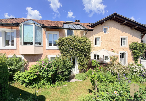 Maison 5 pièces 232 m² · à Sergy · 232 m² · 910 000 €