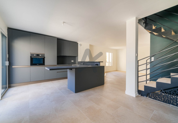 Maison 5 pièces 119 m² · à Montchat, Lyon 3ème · 118,5 m² · 790 000 €