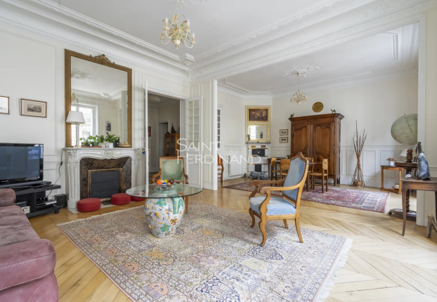 Appartement 5 pièces 131 m² · à Courcelles-Wagram, Paris 17ème · 131 m² · 1 700 000 €