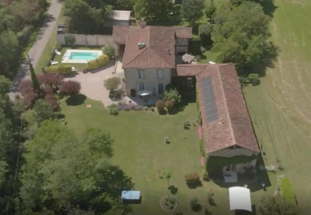 Maison 11 pièces 377 m² · à Seissan · 377 m² · 554 000 €