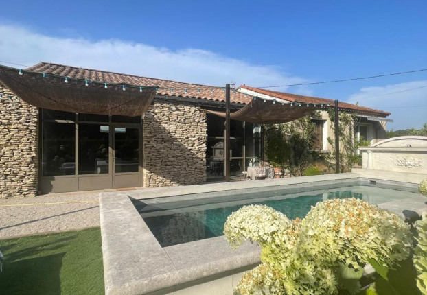 Maison 4 pièces 132 m² · à L'Isle-sur-la-Sorgue · 132 m² · 738 000 €