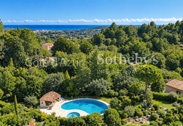 Appartement 4 pièces 215 m² · à Village-le Val-Cabrieres, Mougins · 215 m² · 1 395 000 €