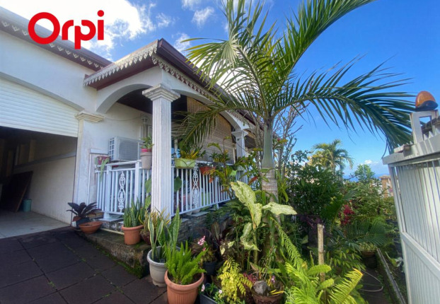 Maison 5 pièces 186 m² · à Saint-Benoît · 186 m² · 365 000 €