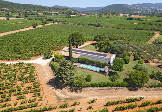 Maison 1 pièce 230 m² · à Hyères · 230 m² · 1 790 000 €