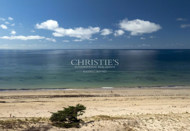 Maison 12 pièces 452 m² · à Le Bois-Plage-en-Ré · 452 m² · 5 850 000 €
