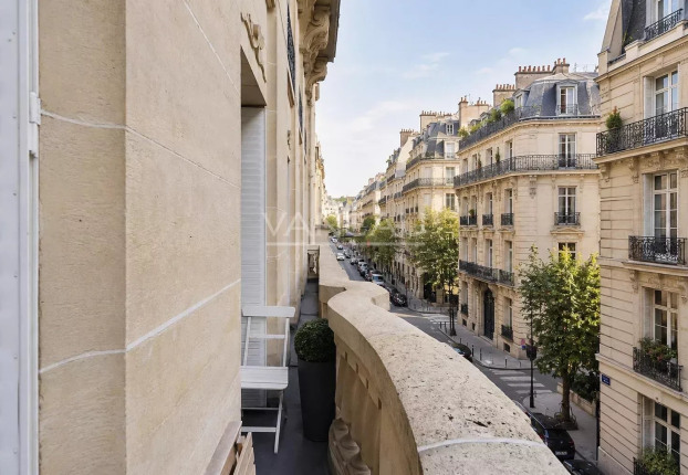 Appartement 7 pièces 210 m² · à Chaillot, Paris 16ème · 210 m² · 3 388 000 €