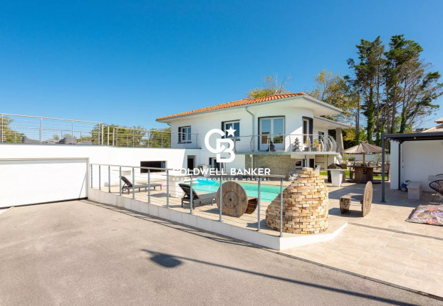Maison 8 pièces 216 m² · à Ondres · 216 m² · 915 000 €