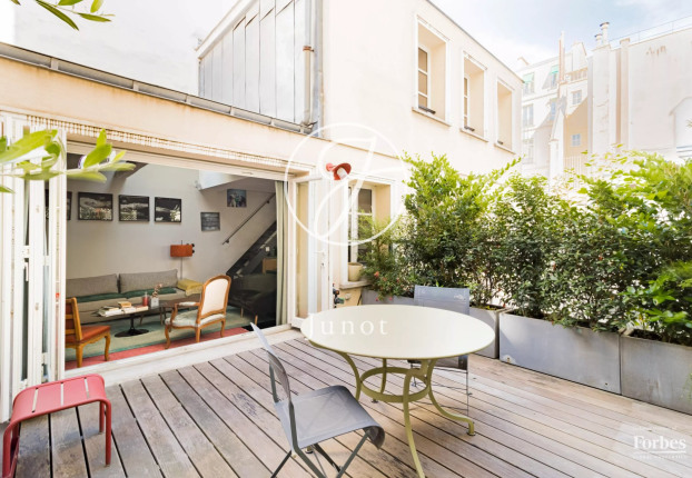Appartement 5 pièces 131 m² · à Lorette-Martyrs, Paris 9ème · 131,2 m² · 2 090 000 €