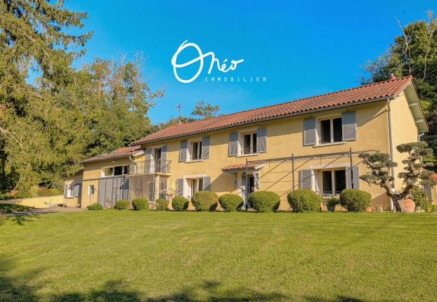 Maison 8 pièces 225 m² · à Saint-Pierre-de-Chandieu · 225 m² · 749 000 €