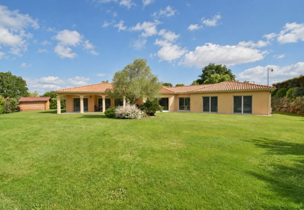 Maison 8 pièces 210 m² · à Cholet · 210 m² · 580 000 €