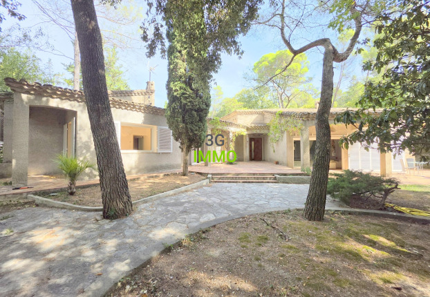 Maison 6 pièces 176 m² · à Nîmes · 176 m² · 790 000 €