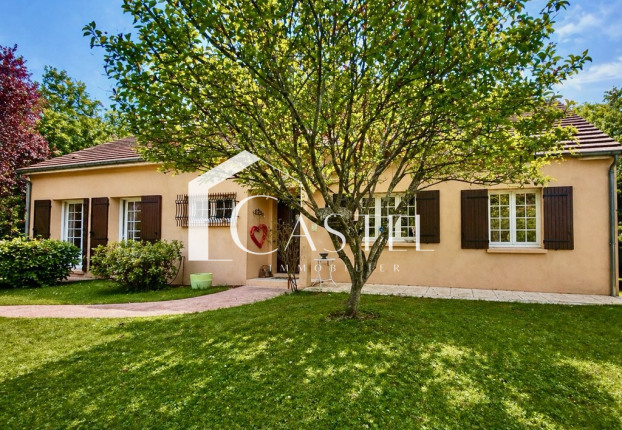 Maison 12 pièces 296 m² · à Orgeval · 296 m² · 890 000 €