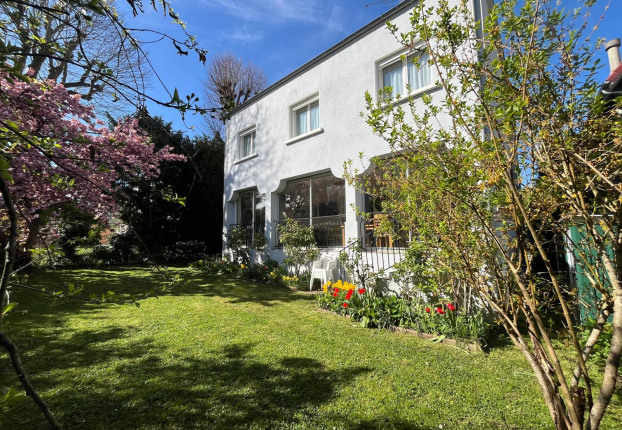 Maison 9 pièces 170 m² · à Vaucresson · 170 m² · 1 250 000 €