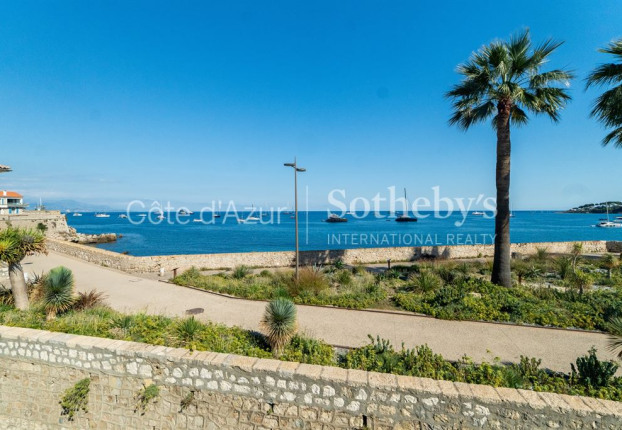 Maison 4 pièces 115 m² · à Antibes · 115 m² · 2 438 000 €