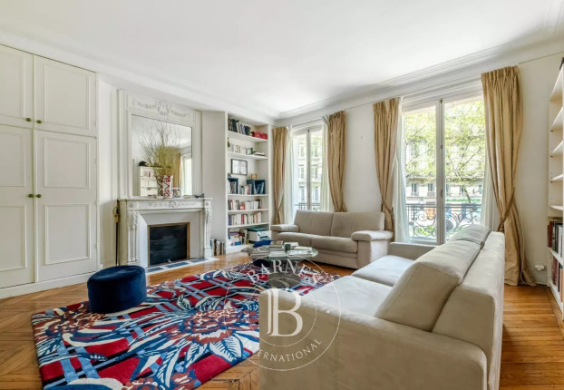 Appartement 5 pièces 108 m² · à Saint Placide, Paris 6ème · 107,6 m² · 1 600 000 €