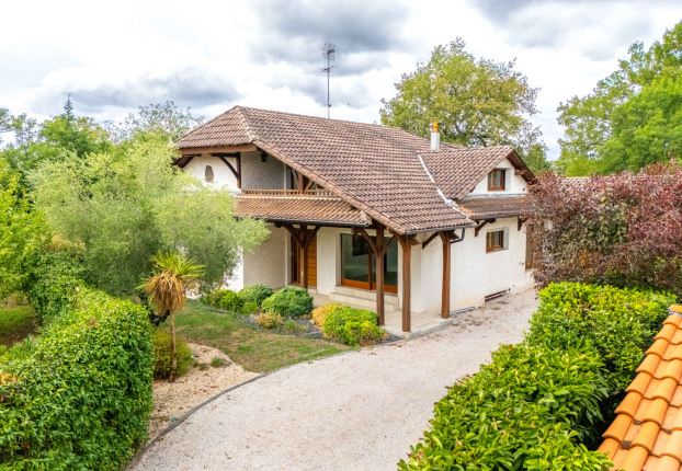 Maison 10 pièces 250 m² · à Pessac · 250 m² · 790 000 €
