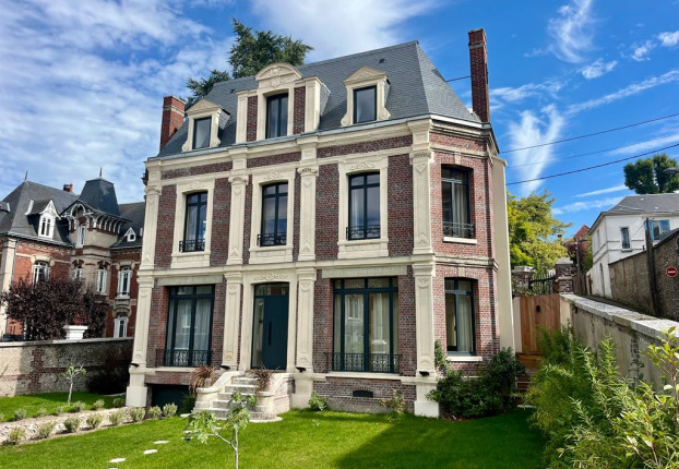 Maison 6 pièces 180 m² · à Rouen · 180 m² · 1 100 000 €
