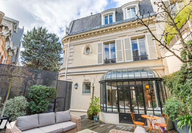 Maison 8 pièces 272 m² · à Paris 16ème · 272 m² · 5 200 000 €