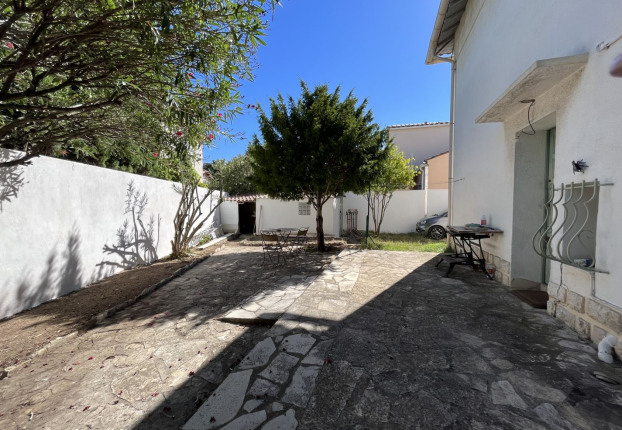 Maison 6 pièces 105 m² · à Marseille 12ème · 105 m² · 680 000 €