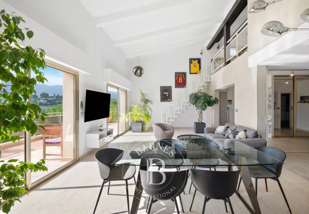 Maison 7 pièces 300 m² · à Nice · 300 m² · 1 590 000 €