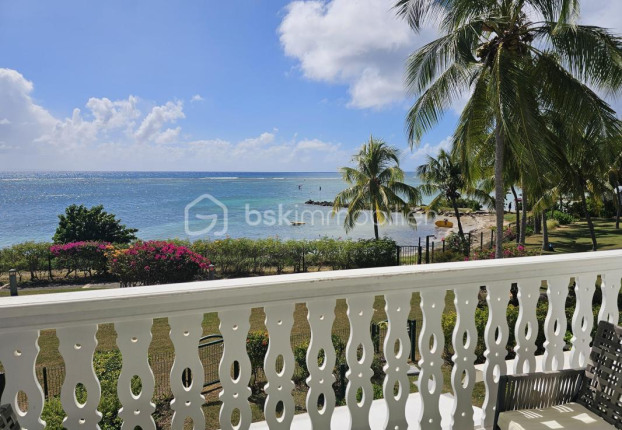Appartement 2 pièces 61 m² · à Saint-François · 61 m² · 299 000 €