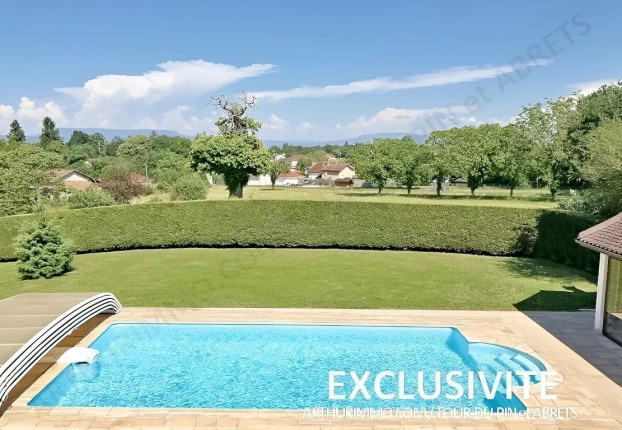Maison 6 pièces 289 m² · à La Tour-du-Pin · 289 m² · 739 000 €