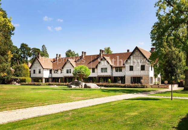Maison 20 pièces 850 m² · à Barbizon · 850 m² · 12 600 000 €