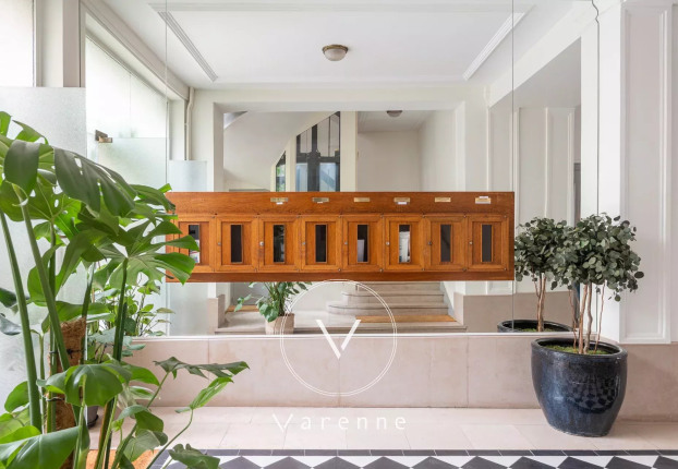 Appartement 6 pièces 147 m² · à Clichy-Trinité, Paris 9ème · 147,1 m² · 2 350 000 €