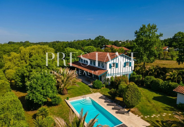 Maison 7 pièces 270 m² · à Arcangues · 270 m² · 1 495 000 €