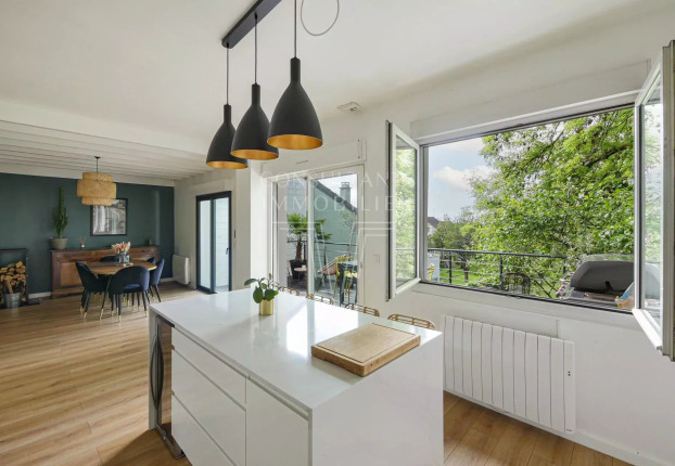 Maison 7 pièces 210 m² · à Nanterre · 210 m² · 1 099 000 €