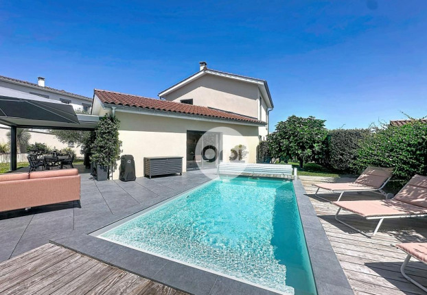Maison 4 pièces 152 m² · à Soucieu-en-Jarrest · 152 m² · 649 000 €