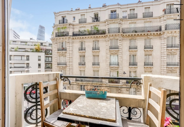 Appartement 5 pièces 111 m² · à Vaugirard-Parc des Expositions, Paris 15ème · 110,9 m² · 1 000 000 €