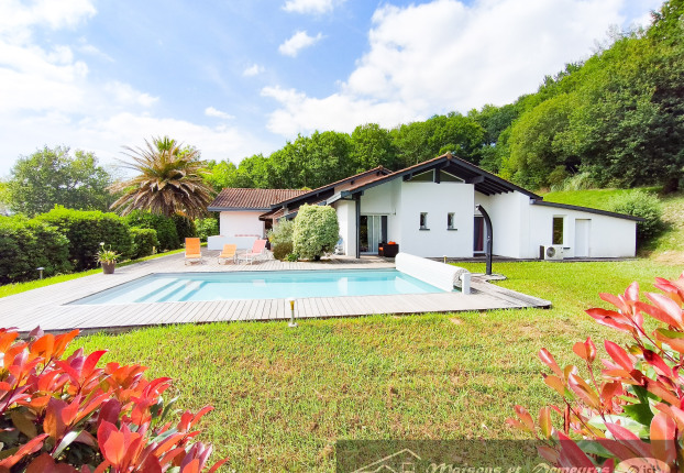 Maison 7 pièces 204 m² · à Villefranque · 204 m² · 998 000 €