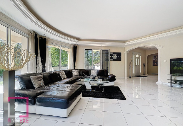 Maison 6 pièces 197 m² · à Rochetaillée-sur-Saône · 197 m² · 790 000 €