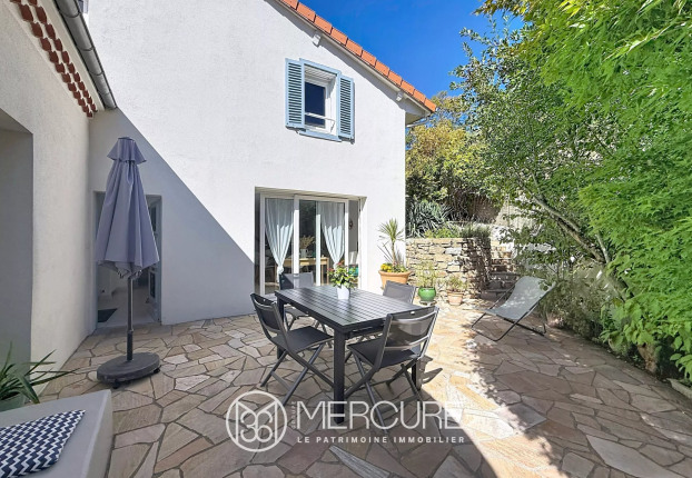 Maison 10 pièces 258 m² · à Royat · 258 m² · 548 000 €