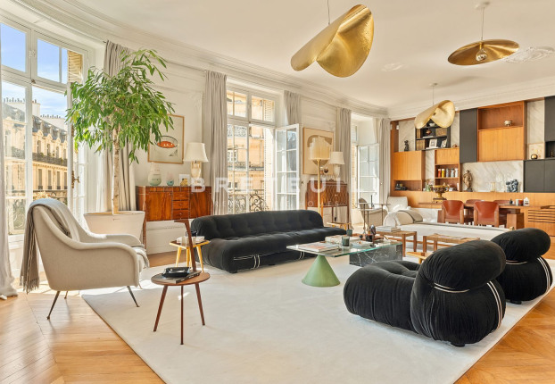 Appartement 7 pièces 259 m² · à Paris 16ème · 259 m² · 5 900 000 €
