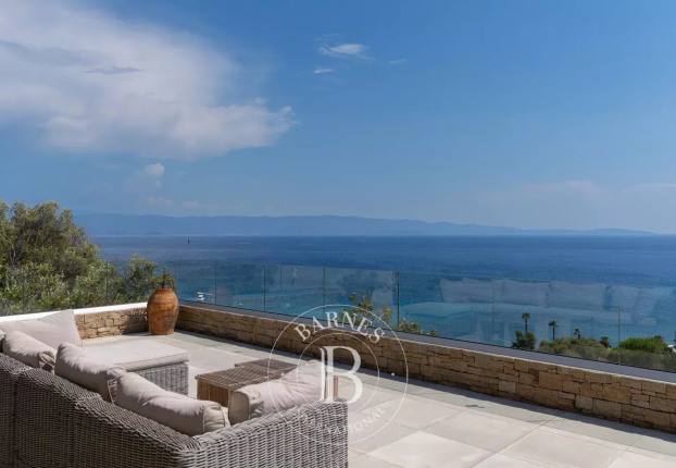 Maison 5 pièces 247 m² · à Ajaccio · 247,1 m² · 3 170 000 €